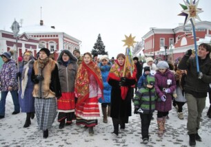 Фоторепортаж с Рождественского шествия с колядками по Коломенскому кремлю
