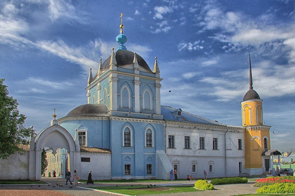Покровская церковь Ново-Голутвина монастыря г. Коломна